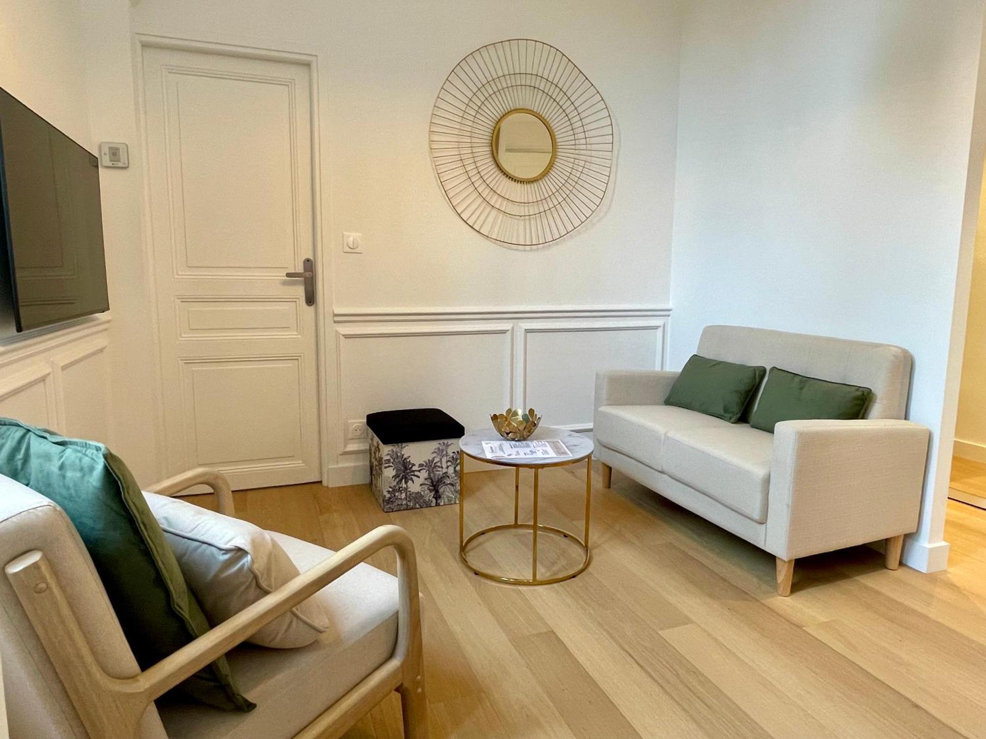Appartements De Charme Du General Leclerc - Place D'Erlon - Hypercentre - Gare - Reims Buitenkant foto