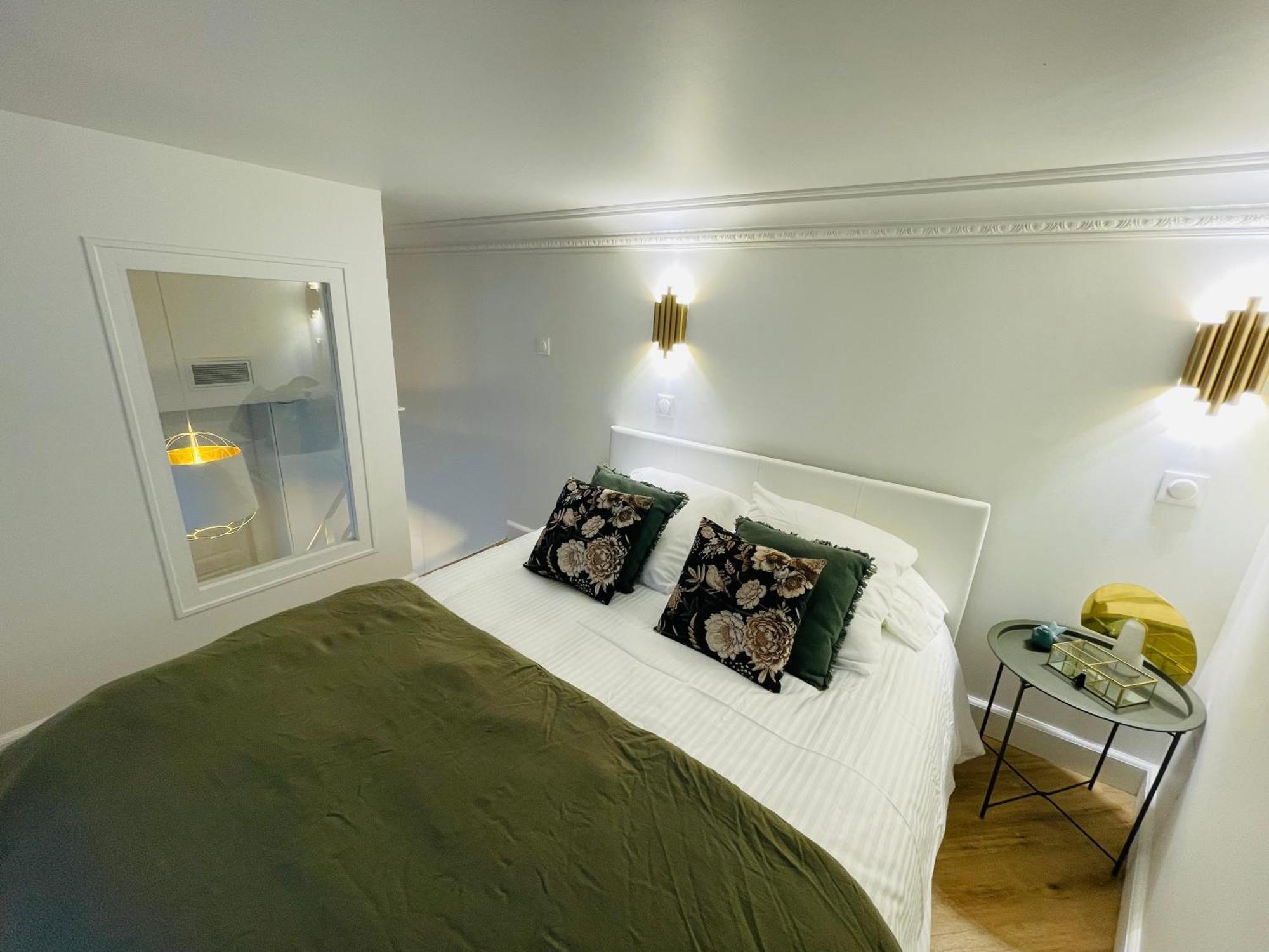 Appartements De Charme Du General Leclerc - Place D'Erlon - Hypercentre - Gare - Reims Buitenkant foto